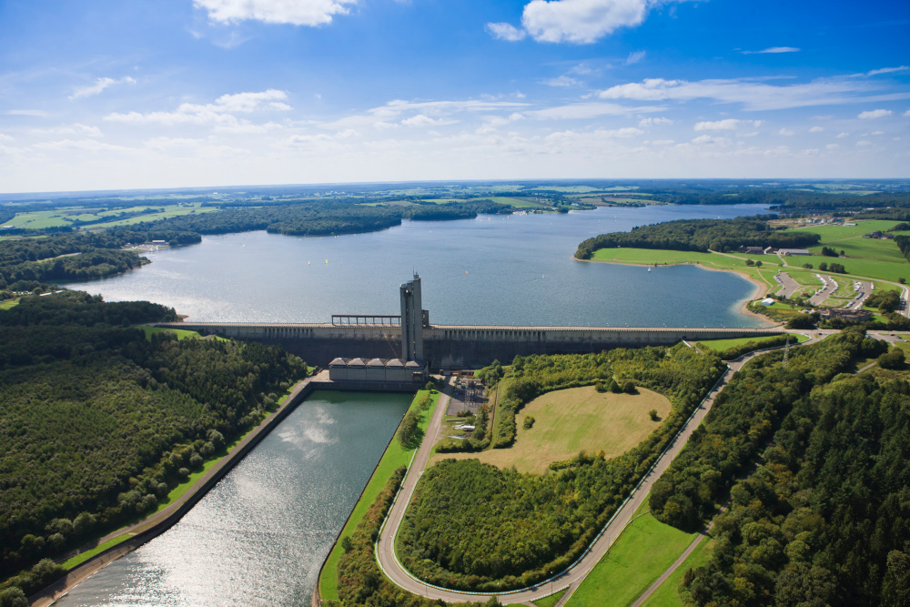 vue aérienne du barrage eau d'heure